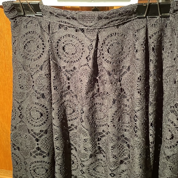 Mossimo black lace skirt with underskirt size 6 - Picture 3 of 7
